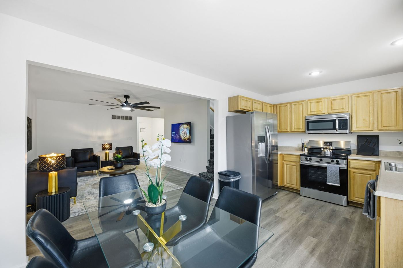 Kitchen and dining area seen from the living room